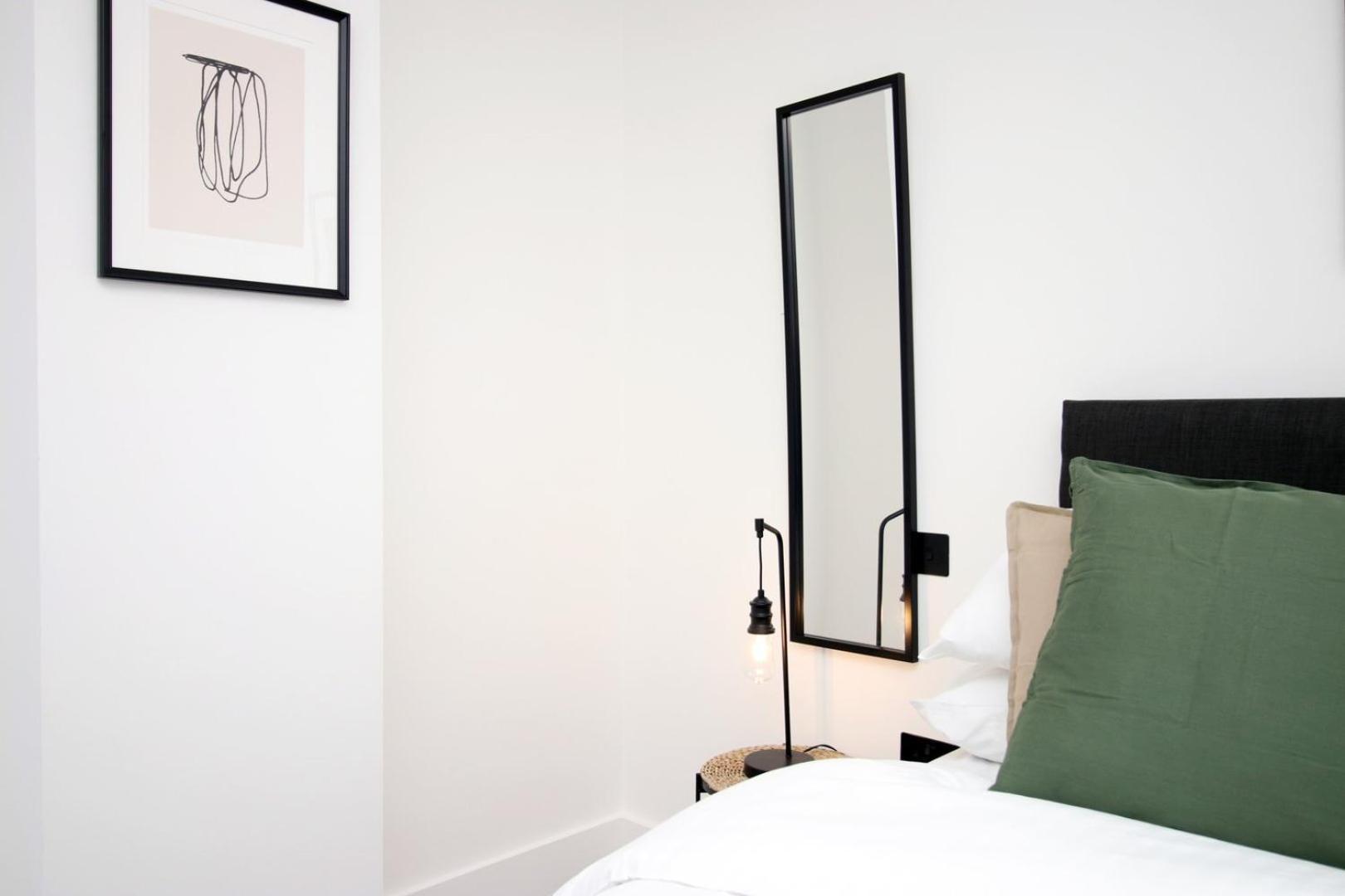 2 Bedroom With Free Parking Swindon Kültér fotó