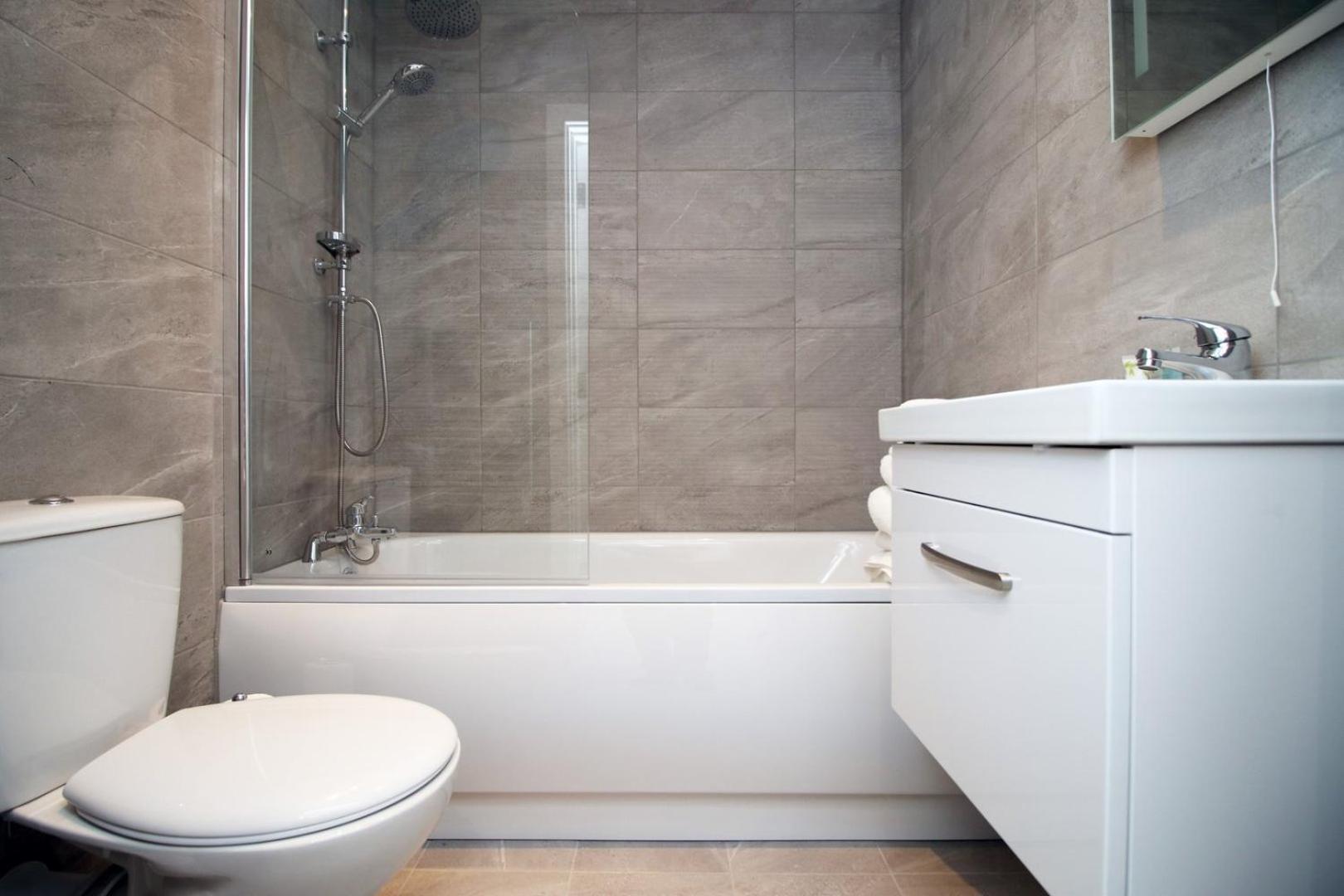 2 Bedroom With Free Parking Swindon Kültér fotó
