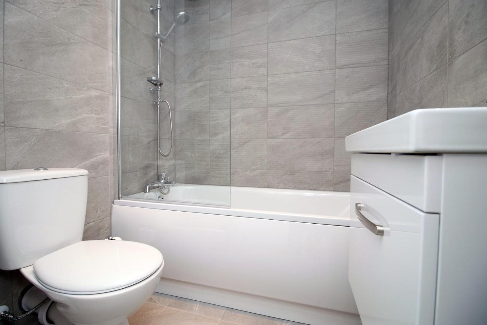 2 Bedroom With Free Parking Swindon Kültér fotó