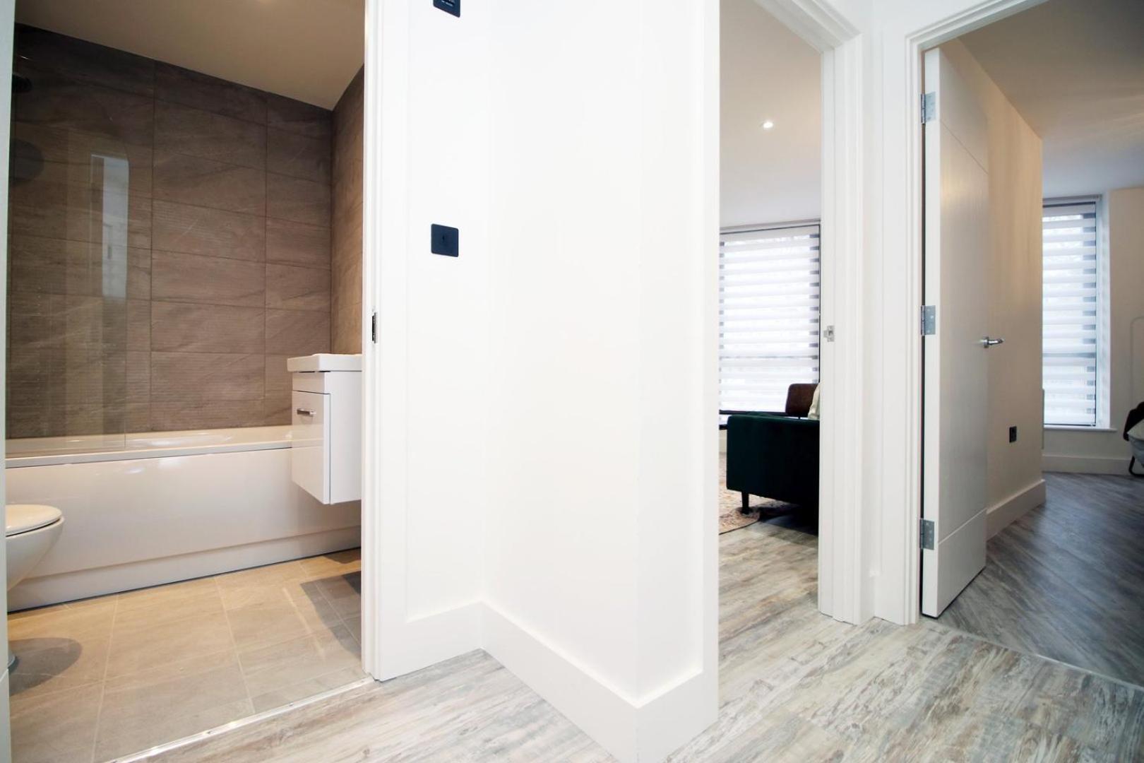 2 Bedroom With Free Parking Swindon Kültér fotó