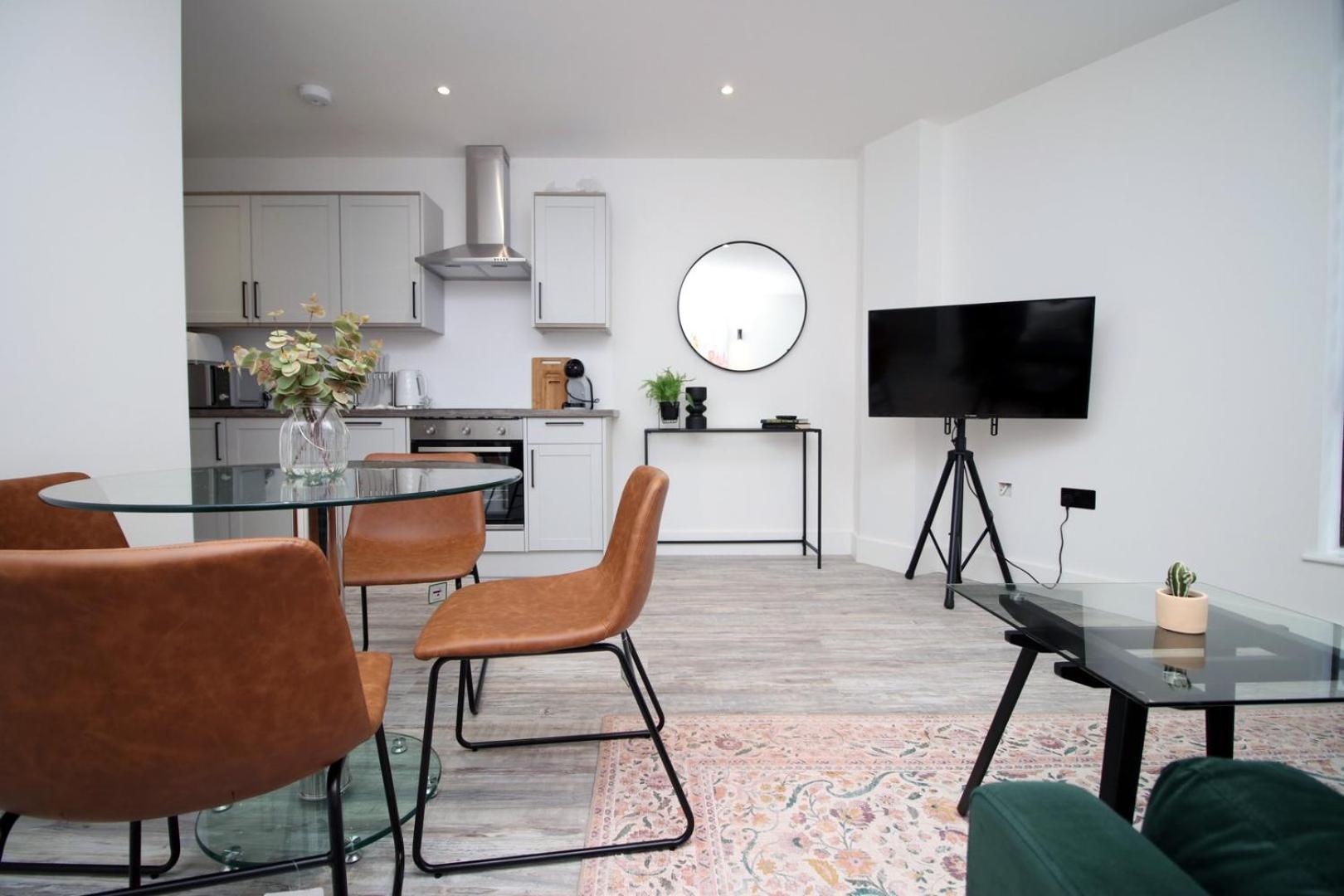 2 Bedroom With Free Parking Swindon Kültér fotó