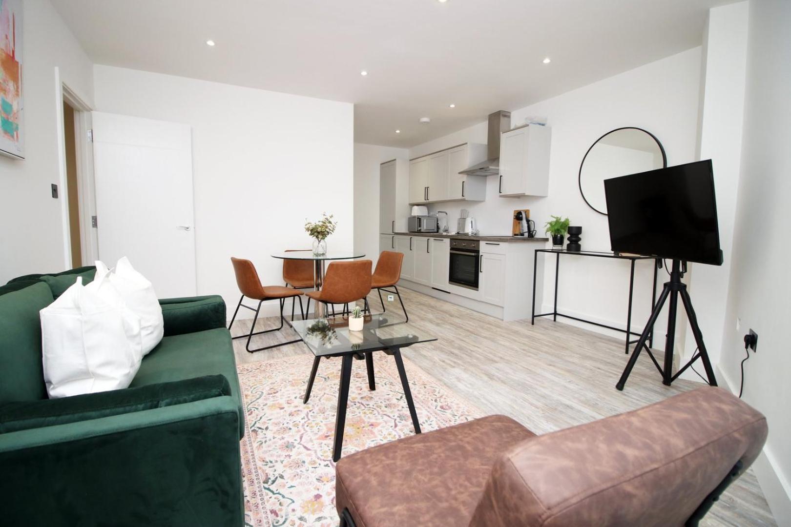 2 Bedroom With Free Parking Swindon Kültér fotó